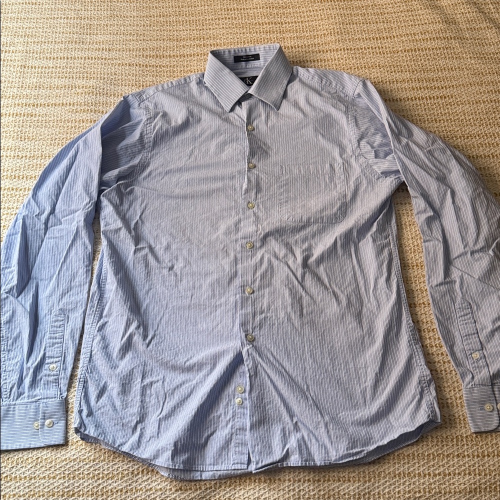 Calvin Klein Men's Light Blue Striped Dress Shirt 15 1/2 Medium 100% Cotton